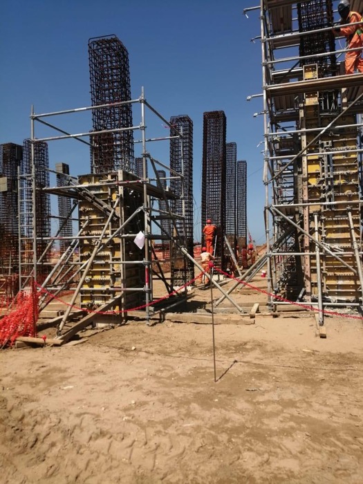Formwork and structural reinforcement with supporting scaffolding